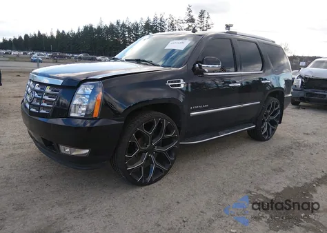 2007 Cadillac Escalade Standard z USA, uszkodzony, nr VIN 1GYFK63867R398307